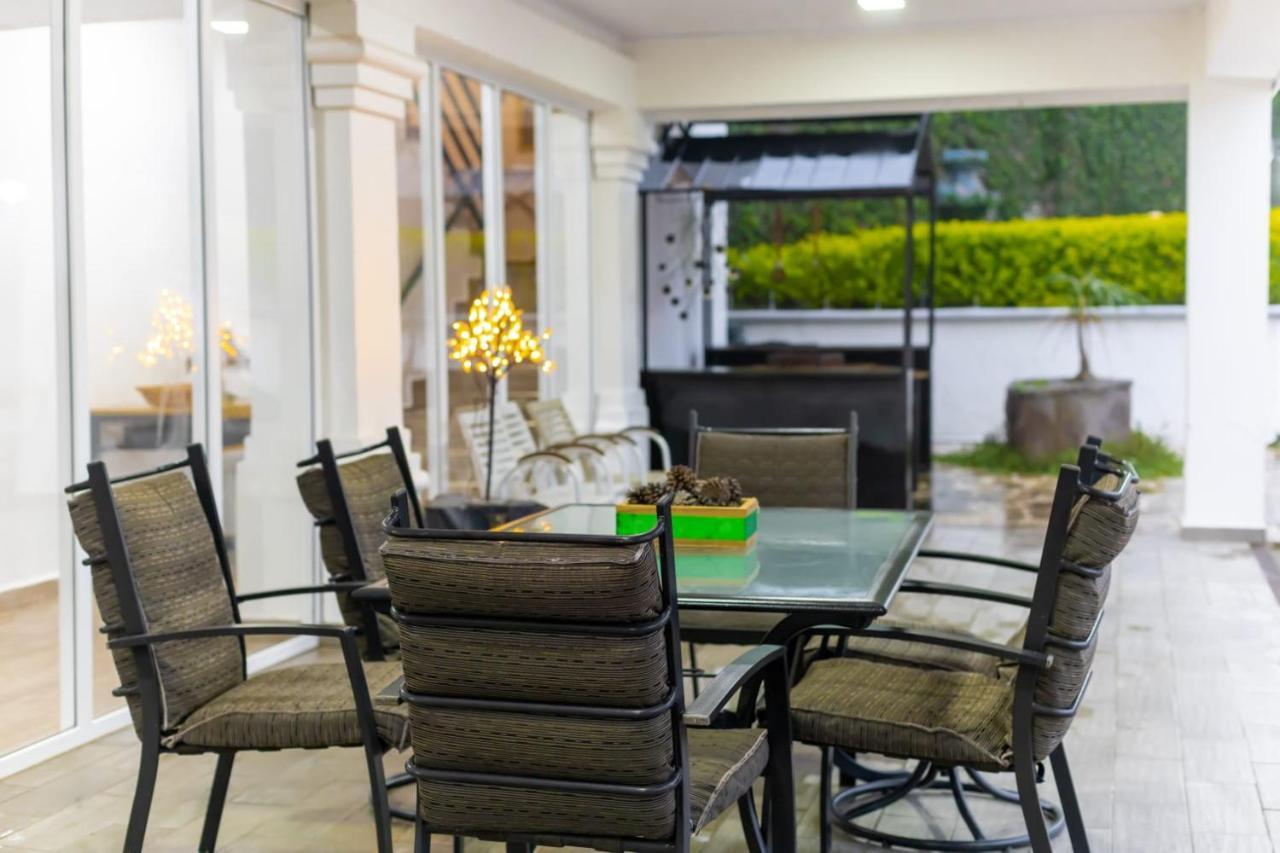 Hotel Cocoview, Bar & Restaurante Valle de Angeles Luaran gambar