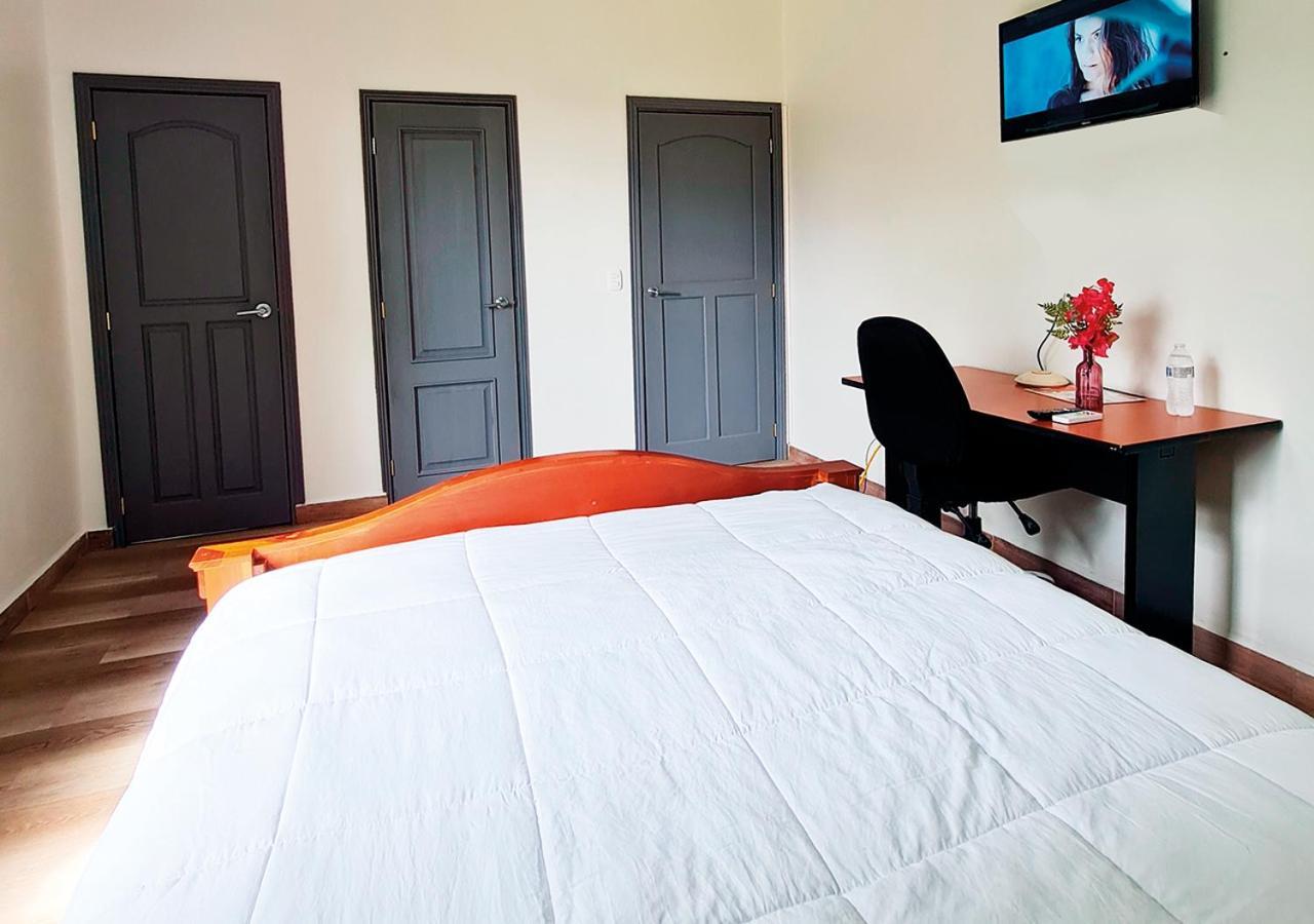 Hotel Cocoview, Bar & Restaurante Valle de Angeles Luaran gambar