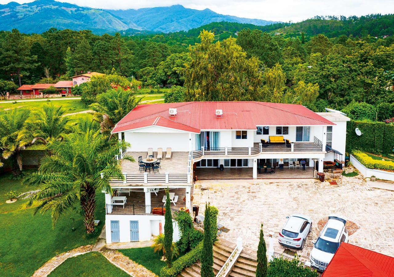 Hotel Cocoview, Bar & Restaurante Valle de Angeles Luaran gambar