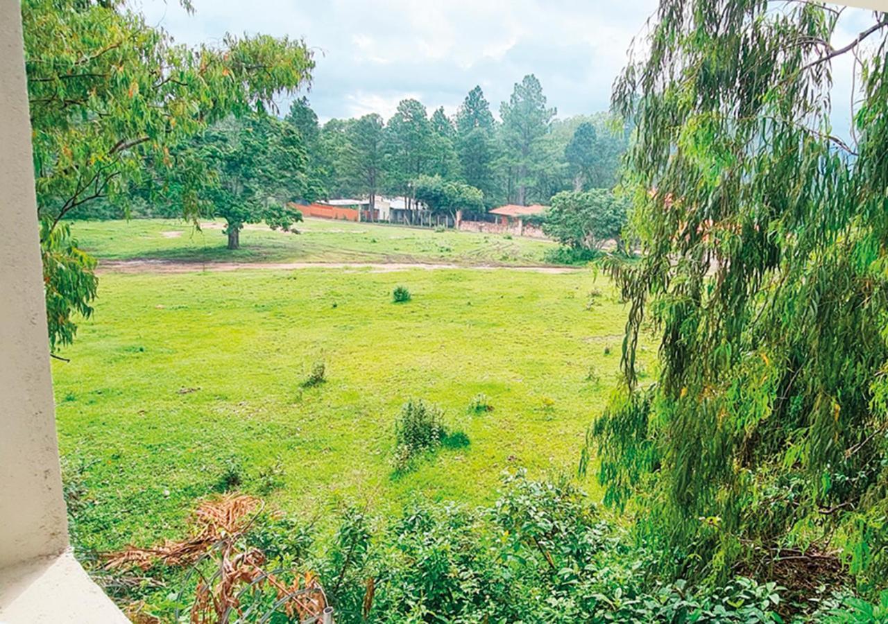 Hotel Cocoview, Bar & Restaurante Valle de Angeles Luaran gambar